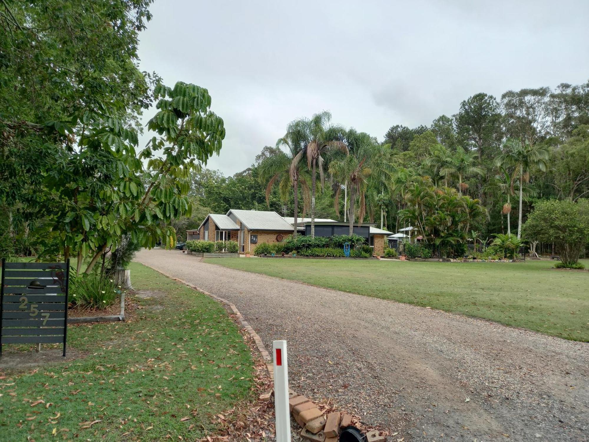 Tukawyl Retreat Landsborough Bed & Breakfast Exterior photo